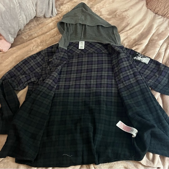 Disneyland resort, haunted mansion, flannel, hatbox, ghost - Picture 8 of 12